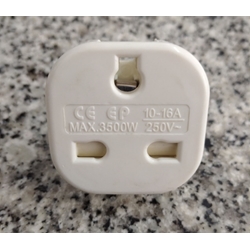 Adaptador Eléctrico de Ingles a Europeo - Imagen 1