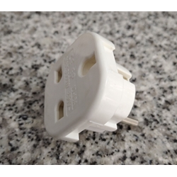 Adaptador Eléctrico de Ingles a Europeo - Imagen 2